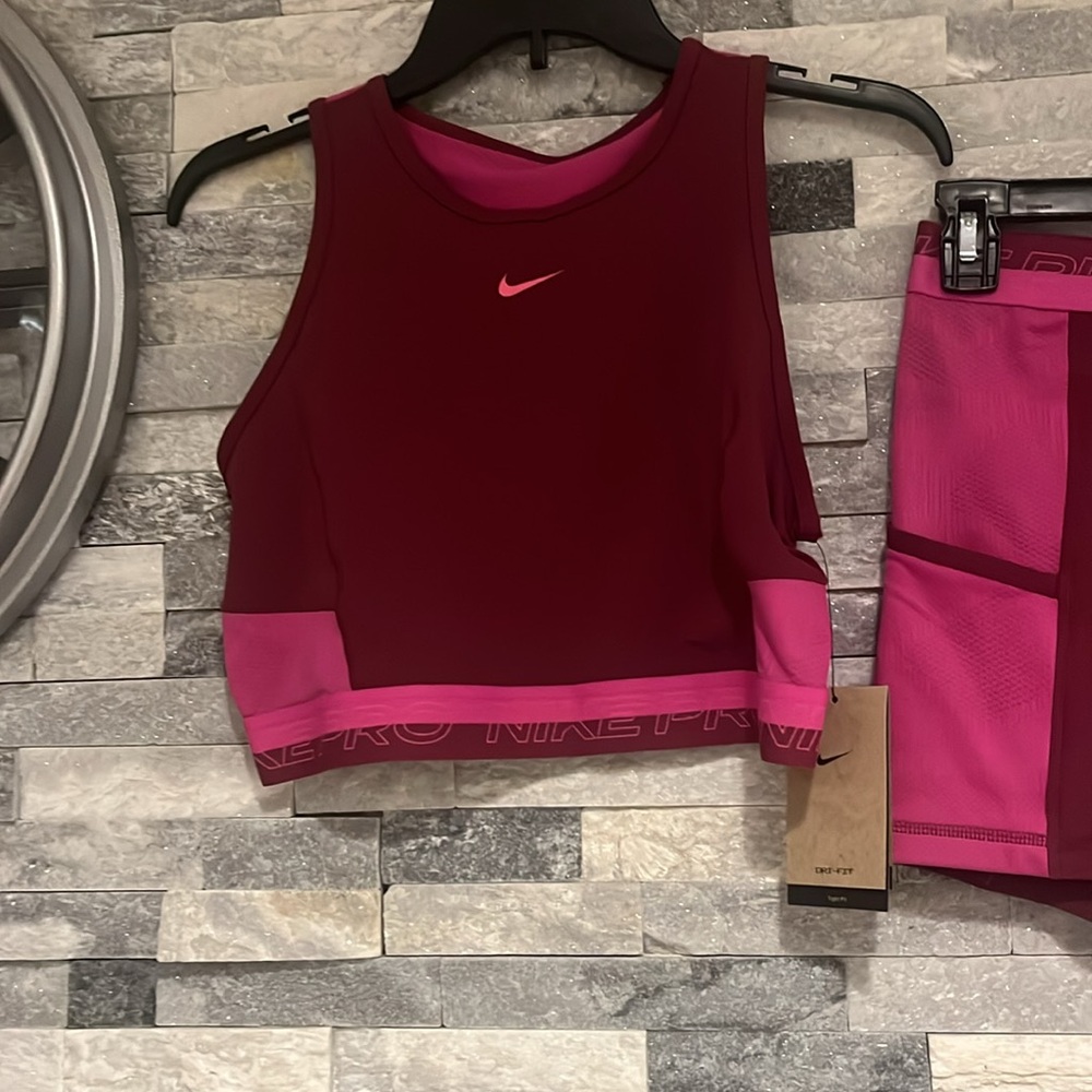 !!New Arrival!! Nike Pro women's matching set - Picture 2 of 8